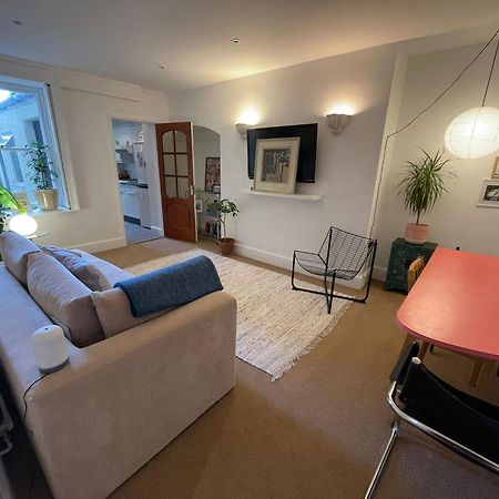 Cheltenham, Tivoli 1 Bedroom Екстер'єр фото